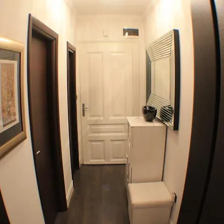 Amorino Apartman *